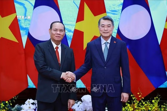 Việt Nam luôn dành ưu tiên cao nhất cho quan hệ với Lào
