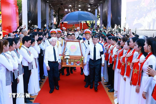 Thủ tướng dự lễ viếng, truy điệu 731 liệt sĩ được quy tập tại công viên Lê Thị Riêng về an táng tại Nghĩa trang liệt sĩ TP Hồ Chí Minh