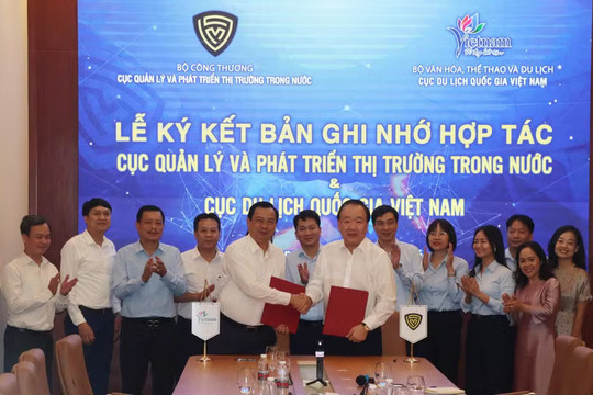 'Bắt tay' phát triển mô hình du lịch mua sắm hiện đại, mở rộng tiêu thụ hàng Việt
