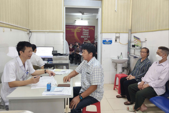 Học Bác bằng thực hành y đức, chăm sóc người bệnh