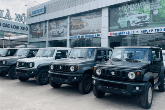Mẫu ô tô Suzuki Jimny xả kho giảm giá sâu