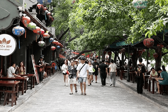 Bắc Bộ đêm có mưa vài nơi, ban ngày nắng ráo