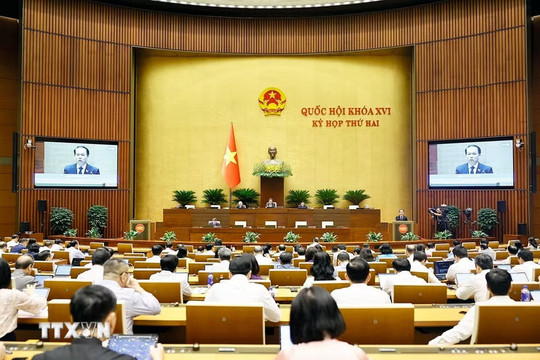 Đề xuất nhiều quy định mới về hành nghề luật sư và nuôi con nuôi