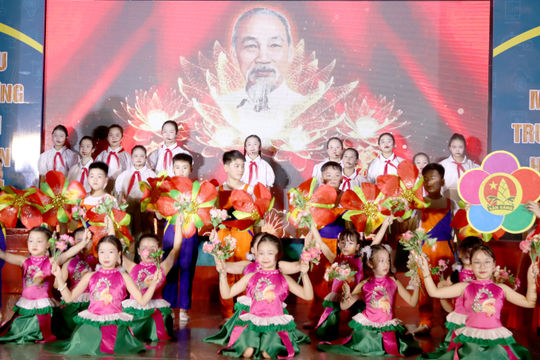 Thiếu nhi Trường Tiểu học Nguyễn Tri Phương tự hào làm theo lời Bác