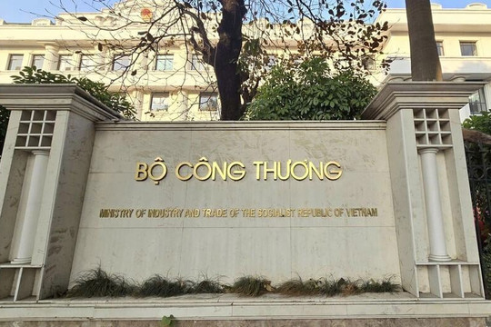Bộ Công Thương đề xuất bỏ giấy phép kinh doanh rượu, chuyển sang hậu kiểm