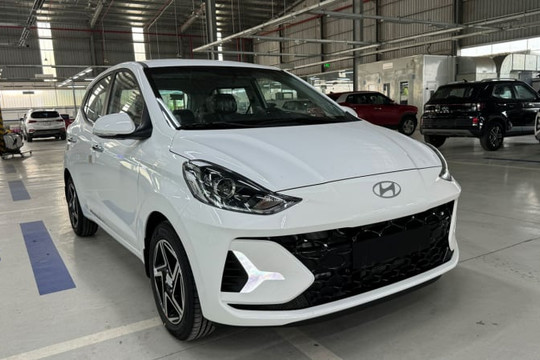 Giá lăn bánh Hyundai Grand i10 ưu đãi không 'phanh'