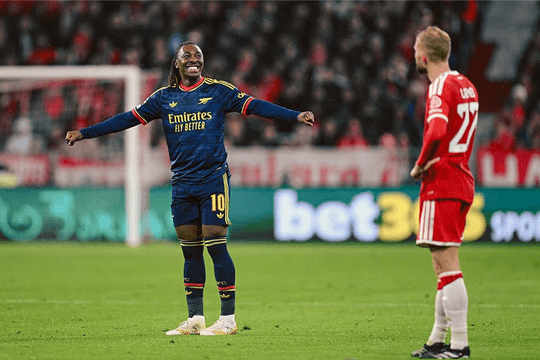 Bayern Munich và Arsenal chia điểm sau màn rượt đuổi hấp dẫn