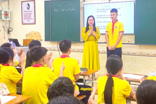 Học sinh Hải Phòng nhặt được 8,7 triệu đồng, trả lại người đánh mất