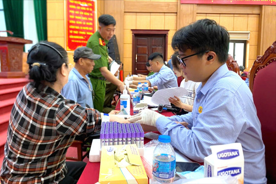 Ninh Giang thu nhận mẫu ADN của 231 thân nhân liệt sĩ