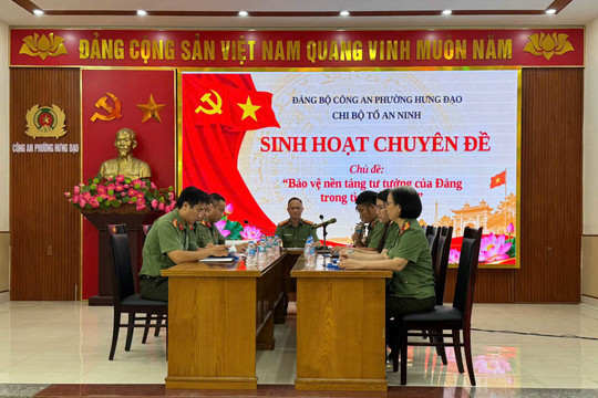 Củng cố ‘trận địa’ tư tưởng từ sinh hoạt chi bộ 35