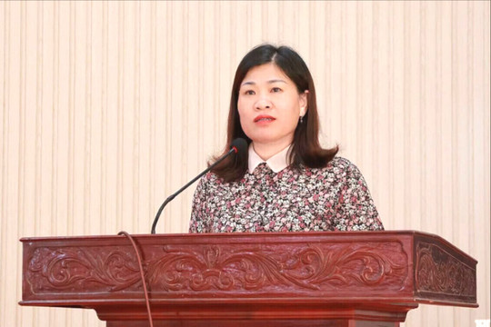 Bí thư Đảng uỷ xã Khúc Thừa Dụ lắng nghe, tháo gỡ vướng mắc cho nông dân