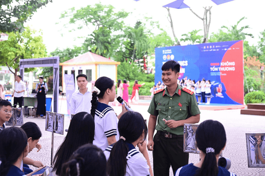 Bảo vệ trẻ em trên không gian mạng