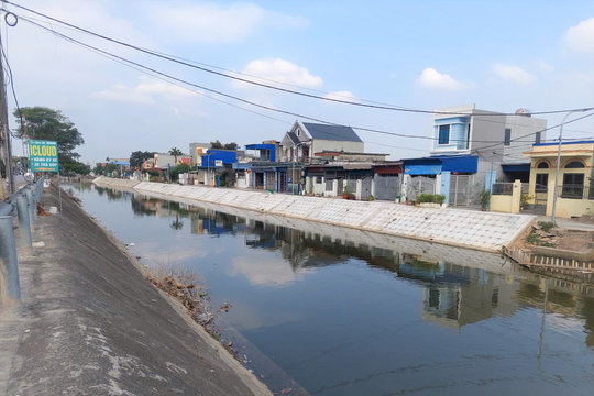 Thi công kè kênh An Kim Hải nhánh 2 vượt tiến độ hơn 1 tháng