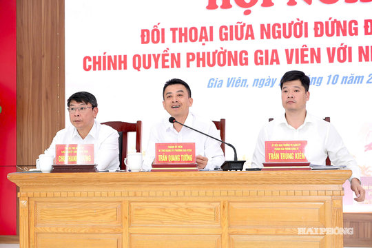 Lãnh đạo phường Gia Viên đối thoại với nhân dân