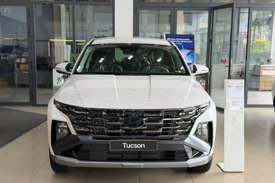 Giá lăn bánh xe Hyundai Tucson tiếp tục có ưu đãi lớn