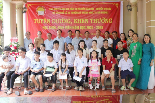 Gia đình cụ Nguyễn Văn Đạt 20 năm vun đắp nếp nhà hiếu học