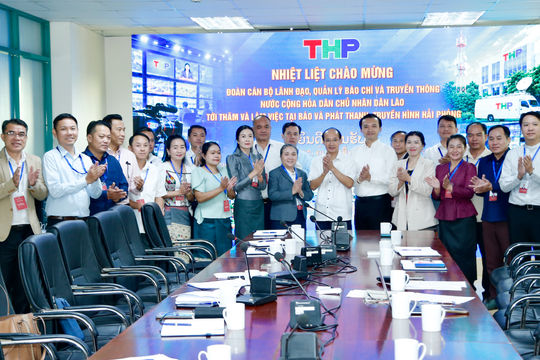 Báo và phát thanh, truyền hình Hải Phòng trao đổi kinh nghiệm với Đoàn cán bộ báo chí, truyền thông Lào