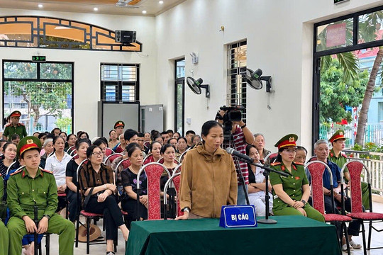 Dùng hàn the làm giò chả, một phụ nữ lĩnh án