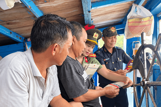 Hơn 500 ngư dân, học sinh Cát Hải nghe tuyên truyền phòng chống ma túy