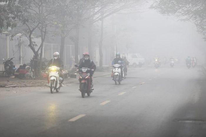 Miền Bắc hửng nắng trước khi đón mưa phùn