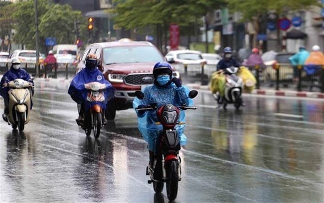 Miền Bắc có mưa dông rải rác, cục bộ có nơi mưa to