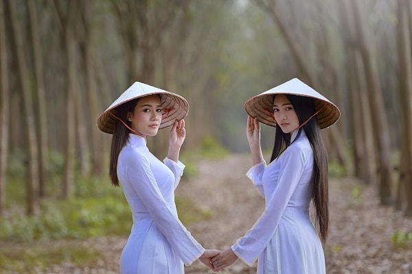 Thủy chung chiếc nón
