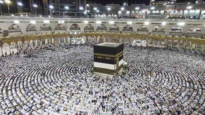 Các tín đồ Hồi giáo tham gia nghi lễ chính trong lễ hành hương Hajj ở Saudi Arabia