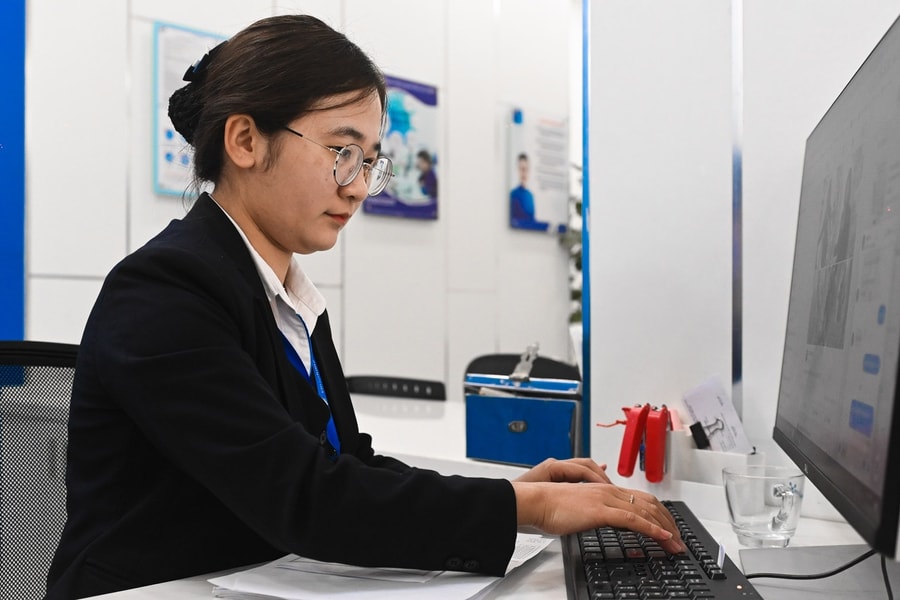 Bộ Nội vụ đề xuất ký hợp đồng một số vị trí lãnh đạo, không qua bổ nhiệm