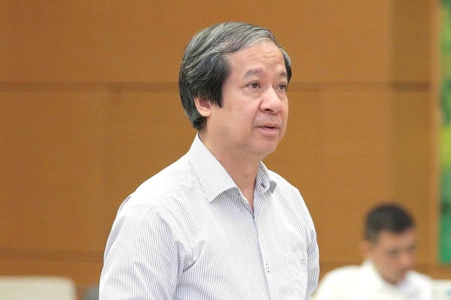 Bộ trưởng Giáo dục và Đào tạo lý giải việc cấm giáo viên dạy thêm học sinh chính khóa