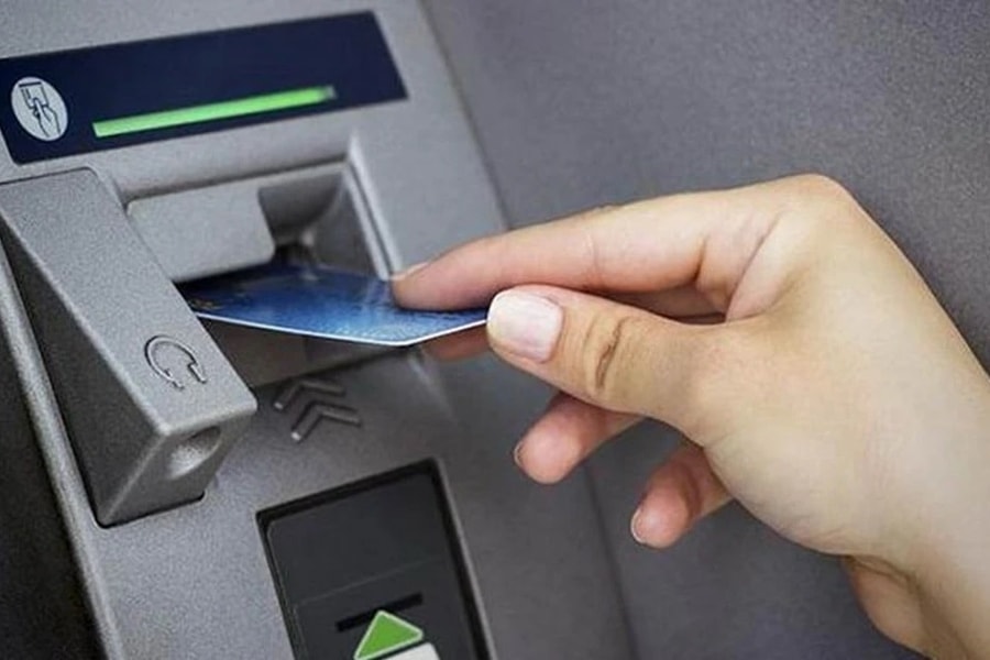 Thẻ ATM từ chính thức bị 'khóa cửa' từ 1/7/2025