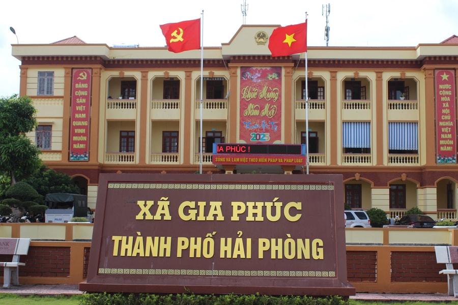 Mỗi đơn vị phòng ở cấp xã có từ 6 - 7 công chức trở lên