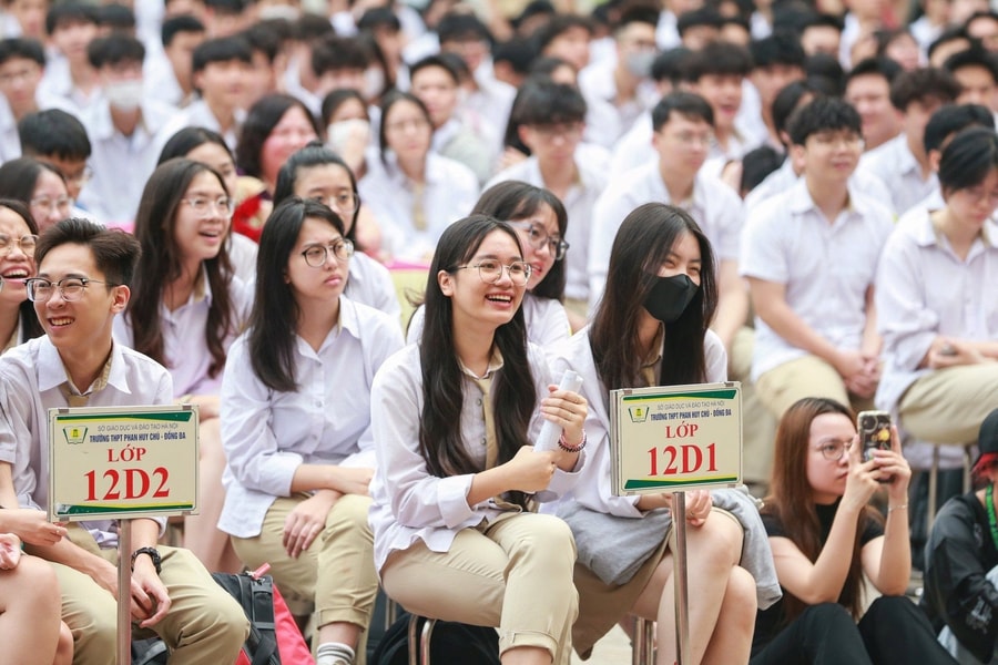 Học ngành Kế toán có lo bị AI thay thế trong tương lai?