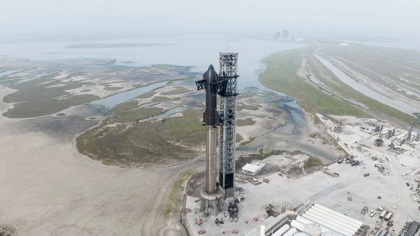 Tàu vũ trụ Starship của SpaceX phát nổ trong quá trình thử nghiệm