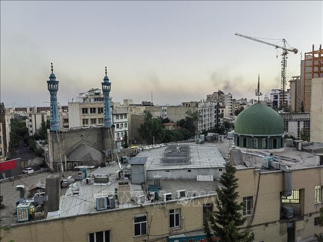 Nhiều nước rút nhân viên ngoại giao khỏi Iran