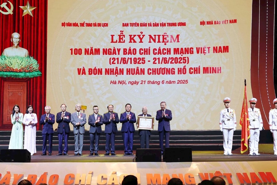 Sự kiện nổi bật trong nước, quốc tế ngày 21/6