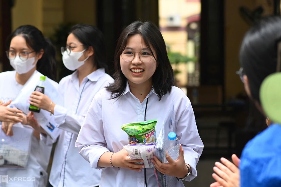 Gợi ý đáp án 24 mã đề môn toán thi tốt nghiệp THPT 2025