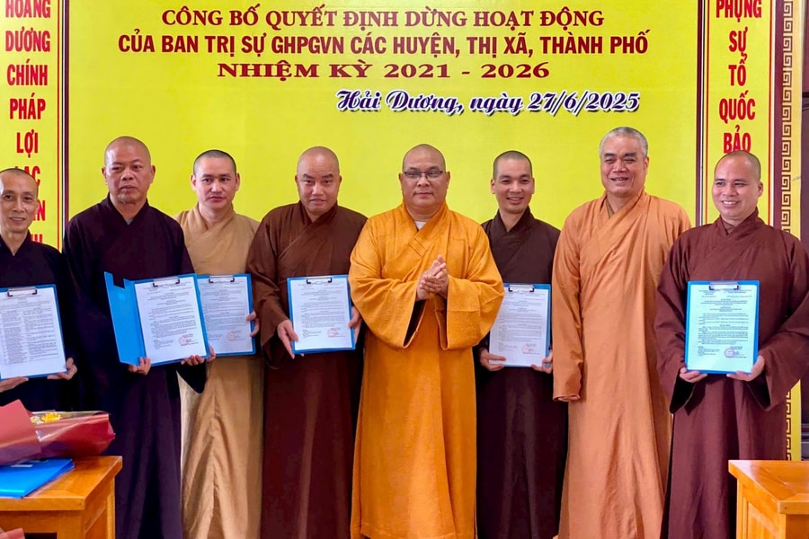 Dừng hoạt động 12 Ban Trị sự Giáo hội Phật giáo cấp huyện tại Hải Dương
