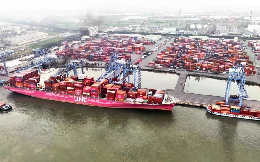 Volume of goods through seaports surges during US tariff pause