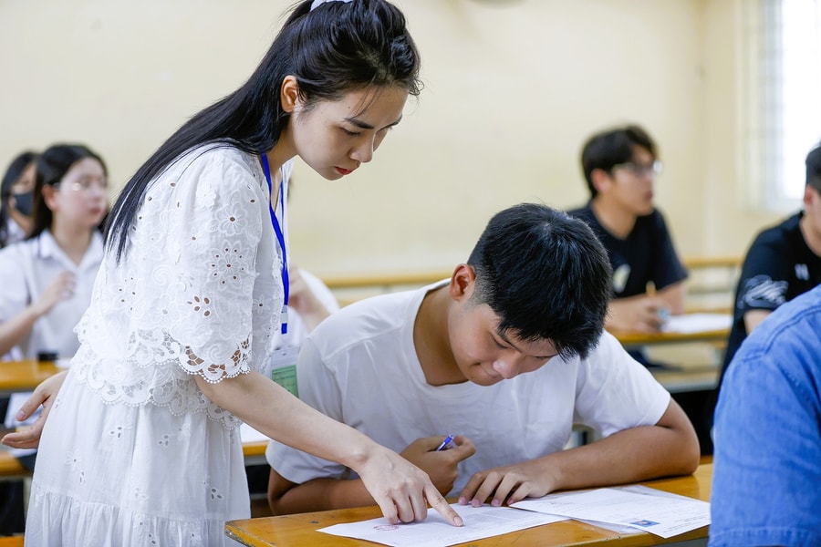 Bộ Giáo dục và Đào tạo khẳng định đề thi tốt nghiệp THPT không vượt chương trình