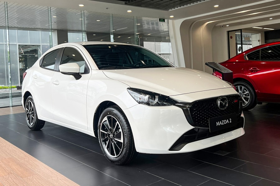 Giá Mazda2 xuống mức sát 400 triệu đồng