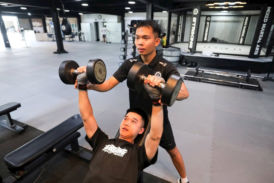Hấp dẫn nghề huấn luyện viên cá nhân