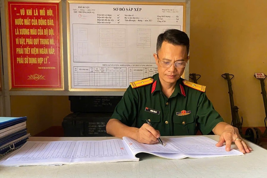 Thủ kho quân khí cần mẫn, tận tuỵ