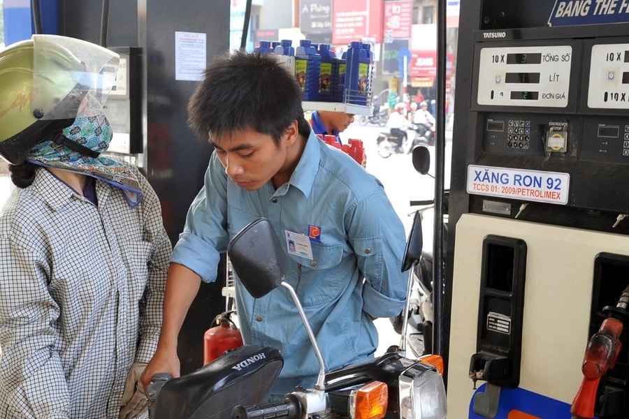 Giá xăng, dầu tăng trở lại