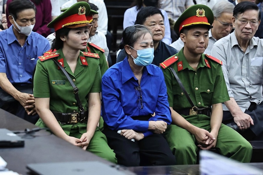 Cựu Bí thư Tỉnh ủy Vĩnh Phúc Hoàng Thị Thúy Lan bị tuyên 14 năm tù