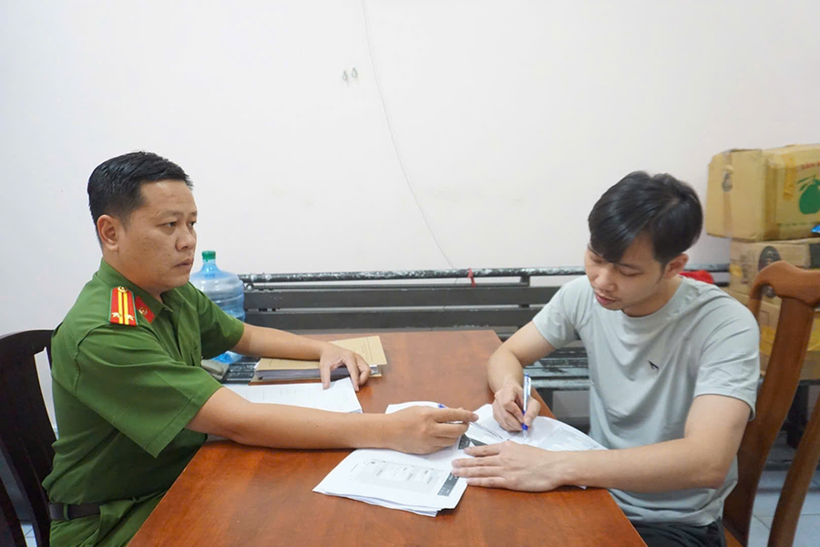 Bắt khẩn cấp 31 người bán 253 tỷ đồng 'bóng cười' cho các tụ điểm ăn chơi