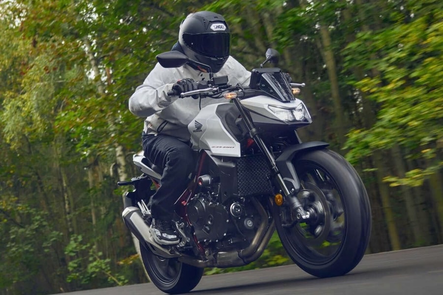Honda CB750 Hornet 2025 ra mắt tại Malaysia, giá từ 307 triệu đồng