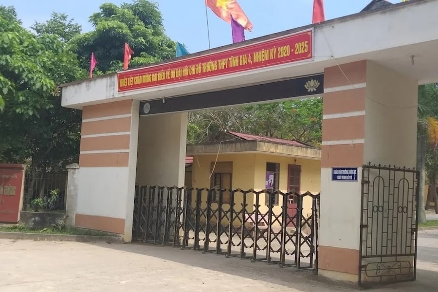 Những bài thi lớp 10 điểm cao bất thường hé lộ hành vi của hiệu trưởng ở Thanh Hóa