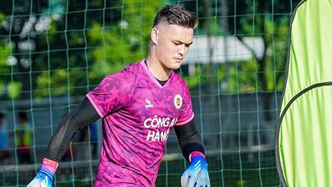 Cầu thủ Việt kiều 'chê' 30 tỷ đồng tại V.League là ai?