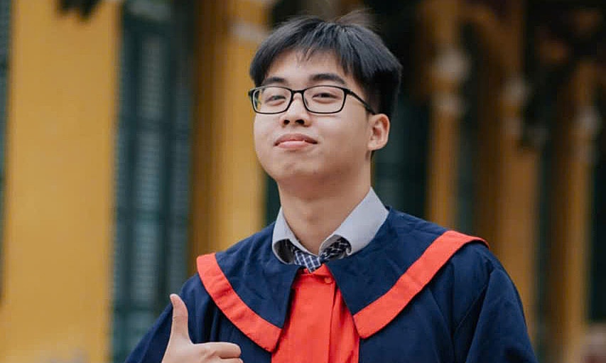 Nam sinh Hà Nội là thủ khoa kép khối A01 và D01