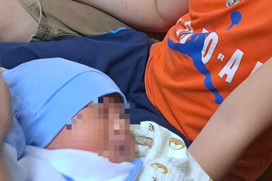 Hai bé trai sơ sinh bị bỏ rơi ở xã Nam Thanh Miện và xã Mao Điền
